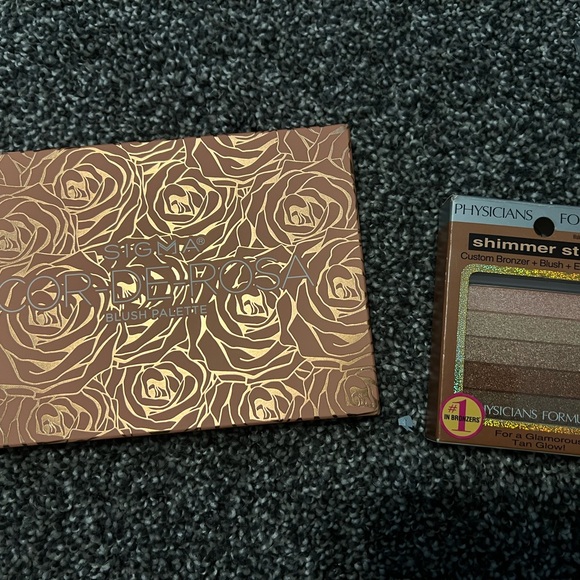 Assorted Makeup Collection - Picture 3 of 13